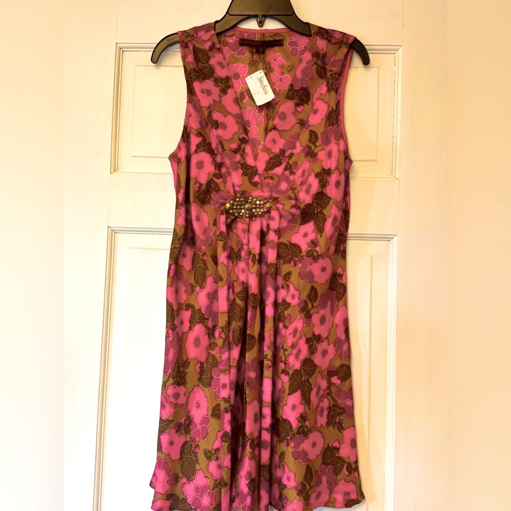 Sleeveless Pink Floral Midi Dress with Embellished Waist